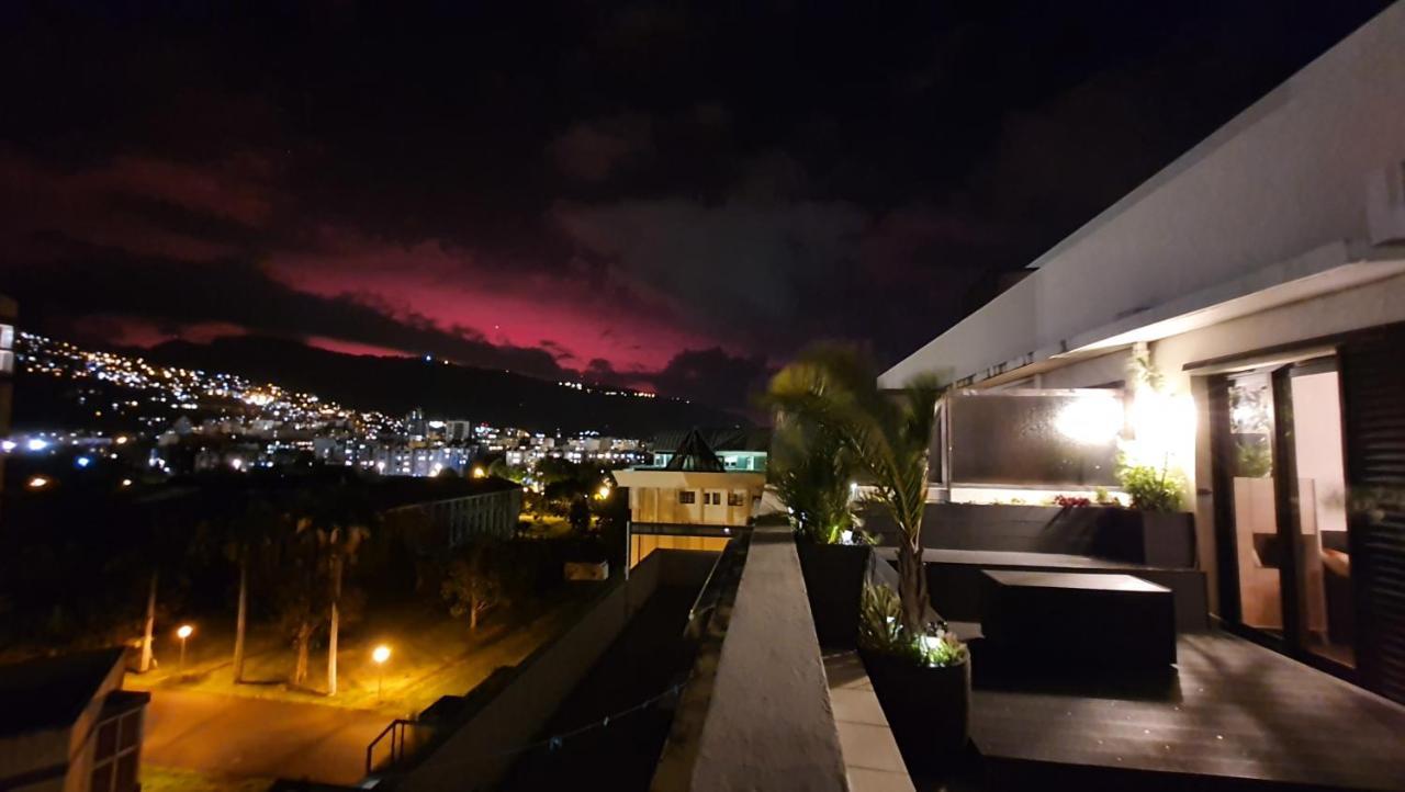 Rooftop - L'Appartement En Haut Saint-Denis Zewnętrze zdjęcie